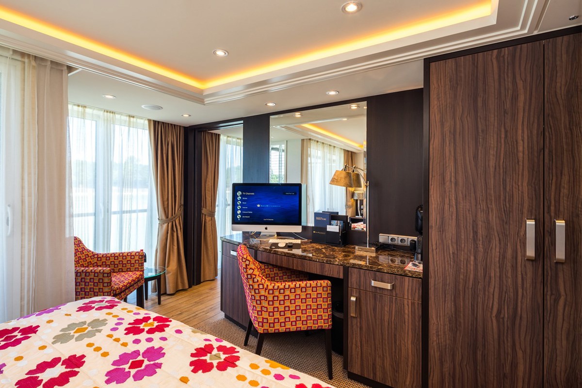 AmaWaterways AmaMora Accommodation BB 1.jpg