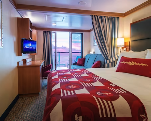 Disney Cruise Line, Disney Dream, Deluxe Veranda.png