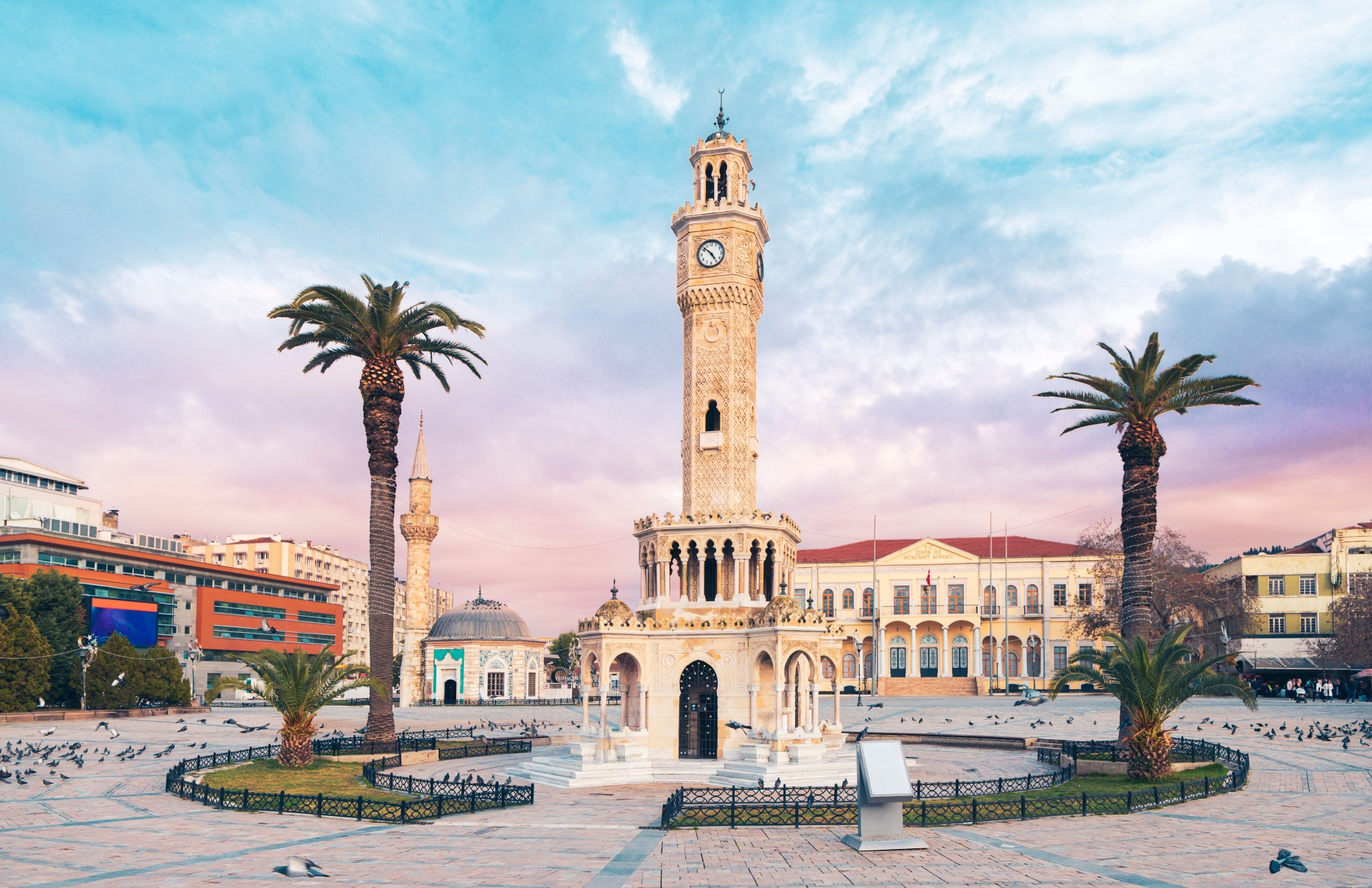 Shutterstock 2420009649 Izmir Turkey