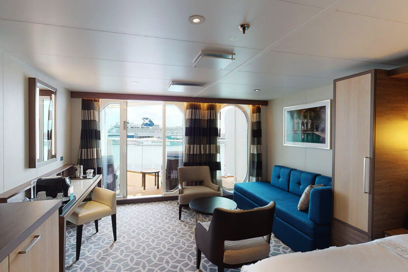 Junior Suite with Large Balcony