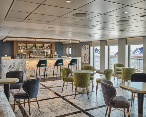 SILVERSEA Silver Endeavour Arts Cafe 1.jpg