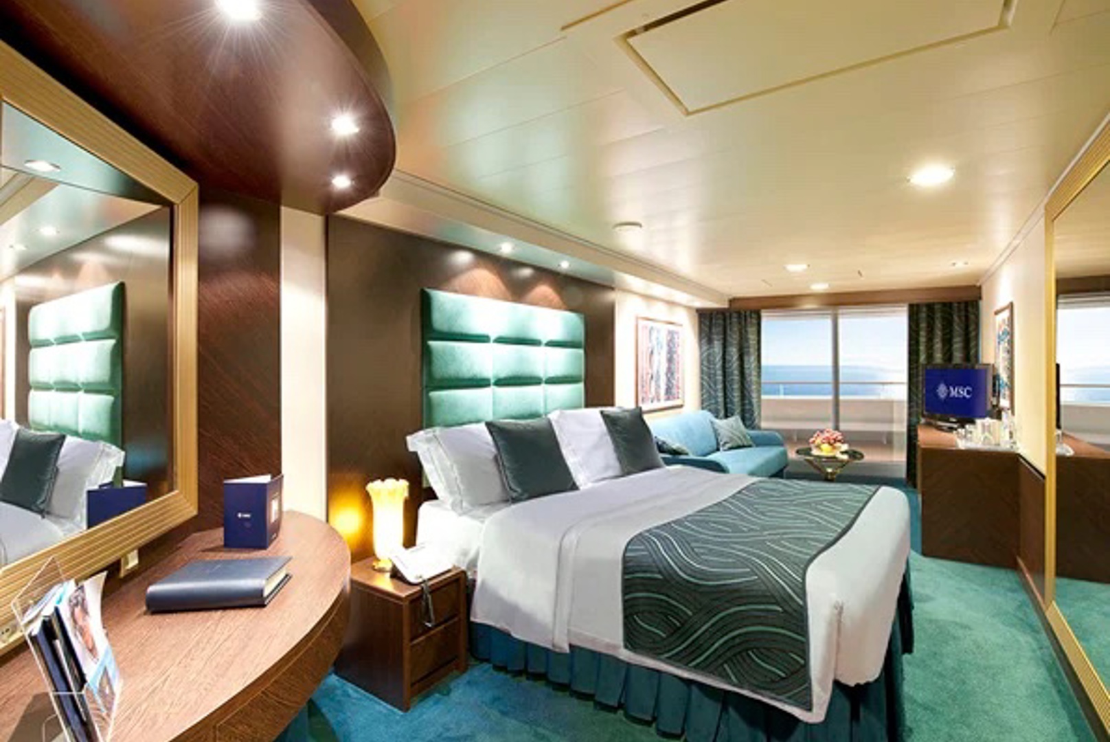 Premium Suite Aurea with Sealed Window