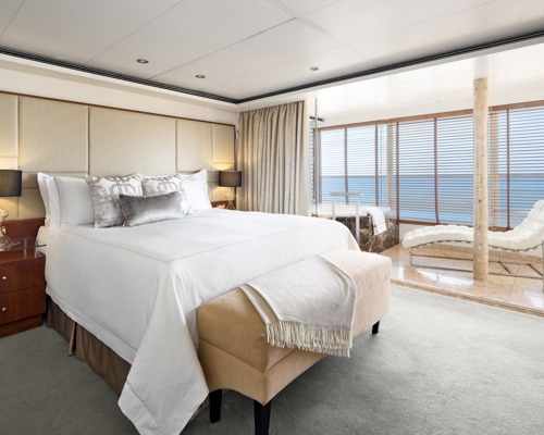 Regent Seven Seas VOYAGER Grand Suite 1.jpg