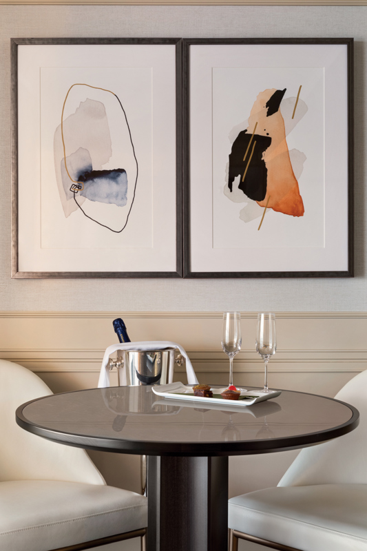 OC O Penthouse Suite Canapes Champage Detail 2024 06 12 11 04 58