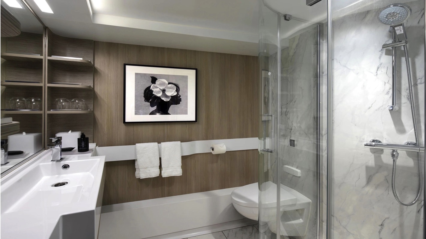 Celebrity Cruise Lines Celebrity Apex AquaClass Sky Suite 2.jpg