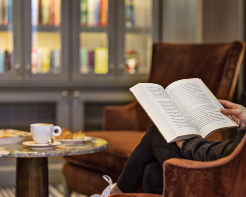 OC O Library Lifestyle Book Coffee 2024 06 12 10 58 29