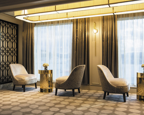 RSSC - Seven Seas Splendor - Entertainment - Observation Lounge.jpg