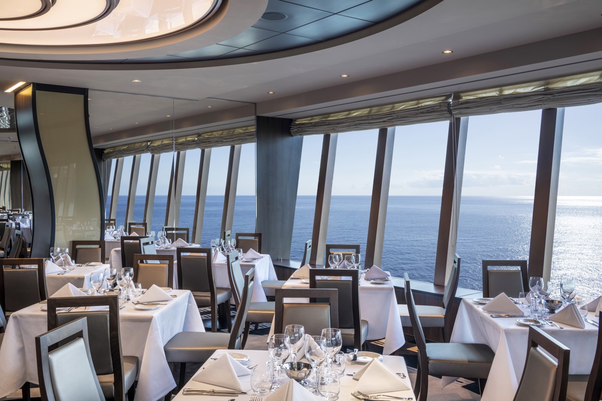 MSC Cruises MSC Virtuosa Minuetto 2.jpg