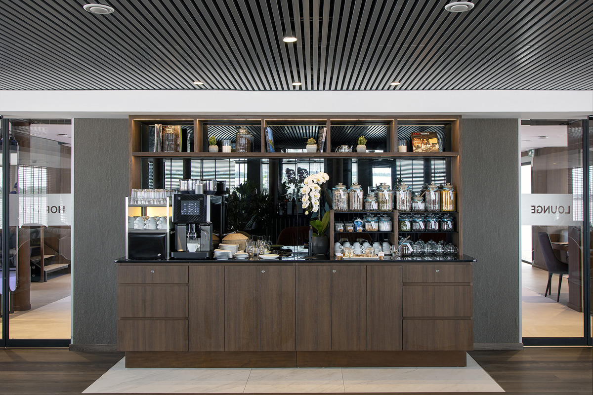 Emerald Waterways - Emerald Harmony - Horizon Bar and Lounge _34_.jpg