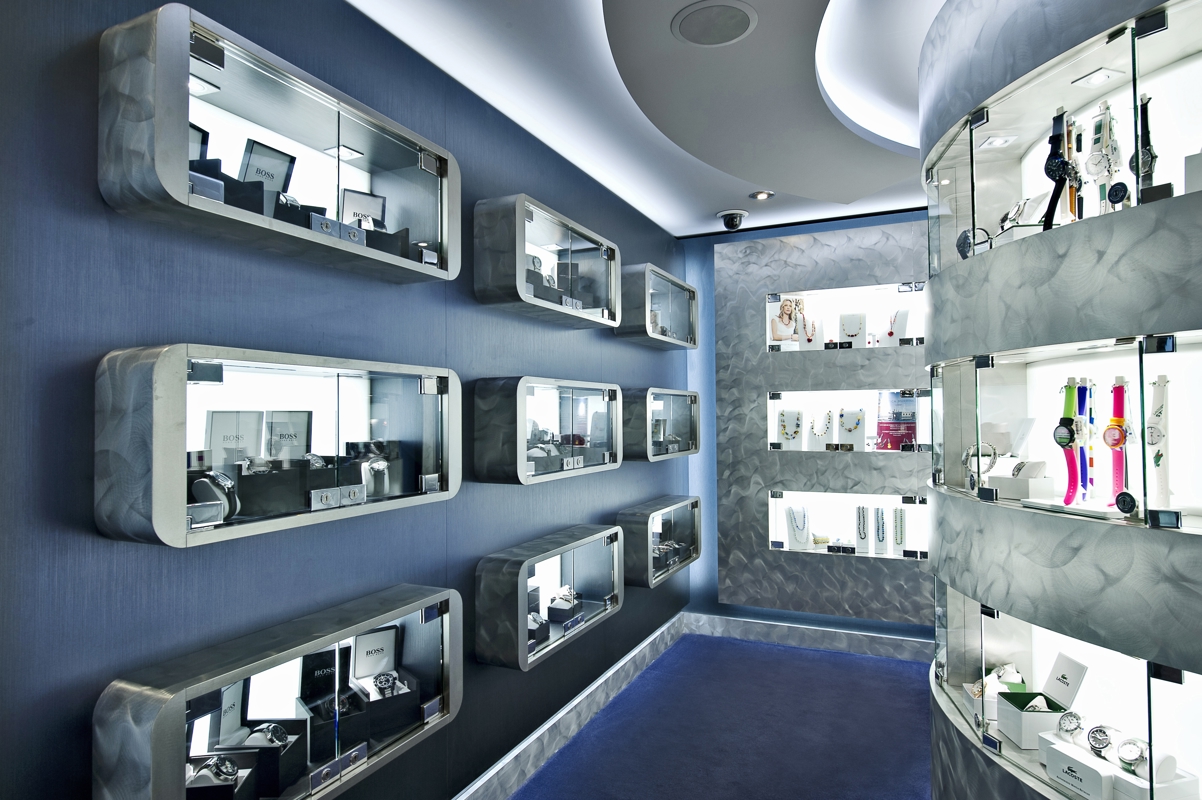 MSC Cruises MSC Divina Boutiques 3.jpg