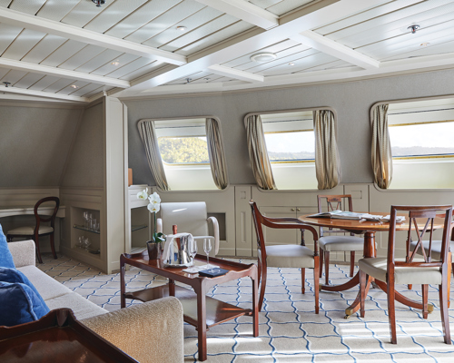 Royal Suite lounge.jpg