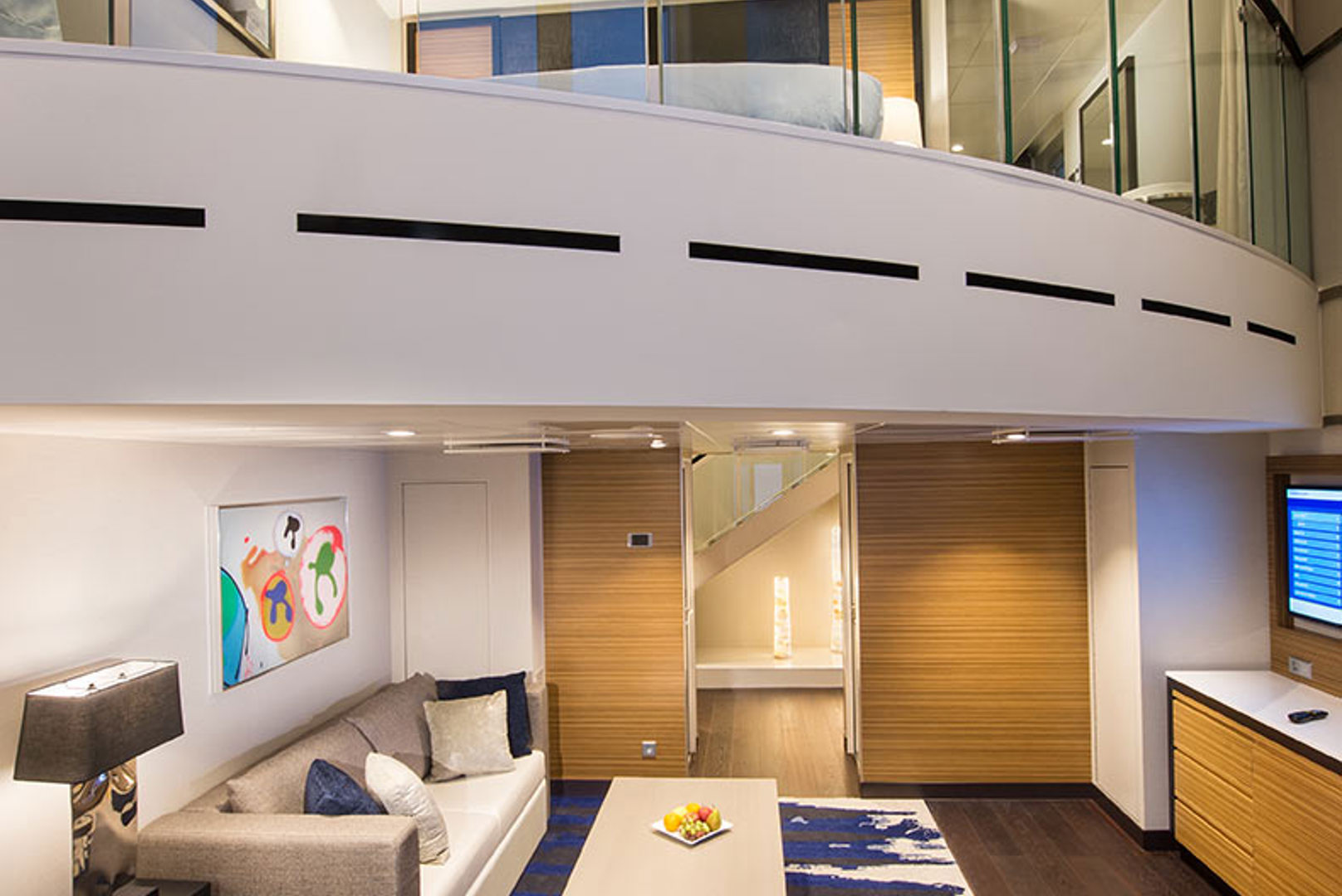 Grand Loft Suite with Balcony