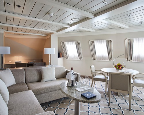 Silversea SILVER CLOUD Royal Suite 2.jpg