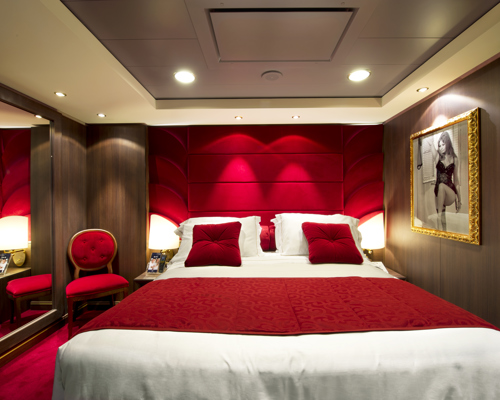 MSC Fantasia Class Royal Suite 2.jpg