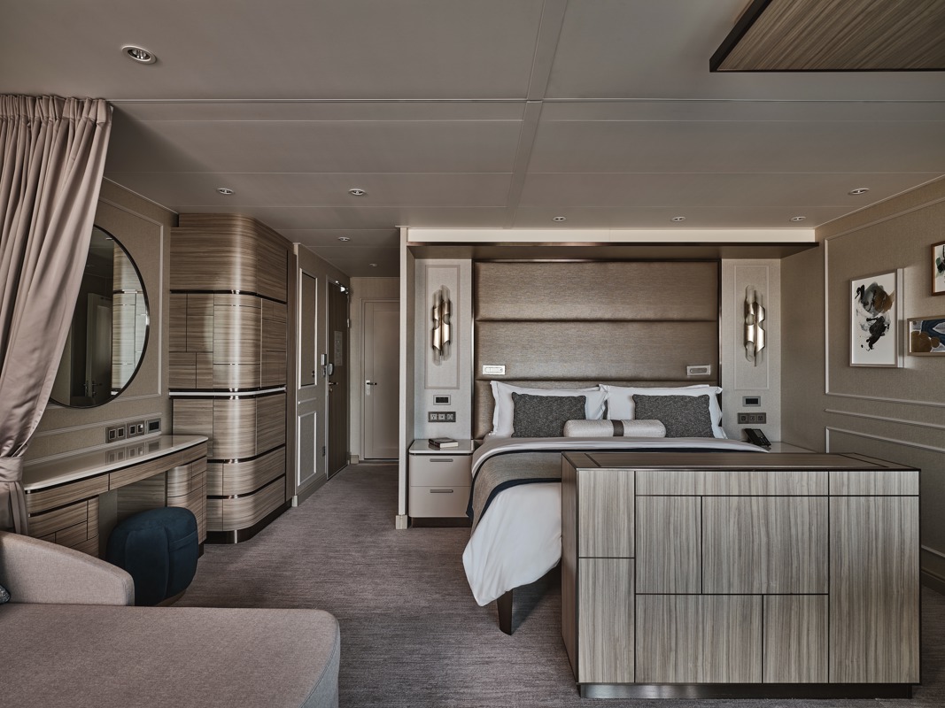 Silversea Cruises Silver Endeavour Silver Suite 2.jpg