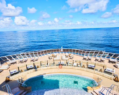 EXPLORA I HELIOS POOL AND BAR 06