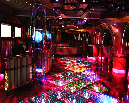 Princess Cruises Crown Princess Interior Skywalkers 2014.jpeg