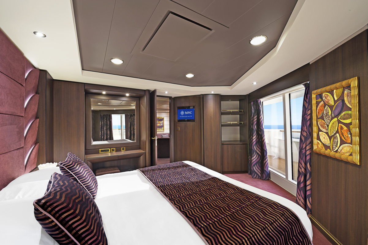 MSC Cruises MSC Preziosa Suite Aurea 2.jpg