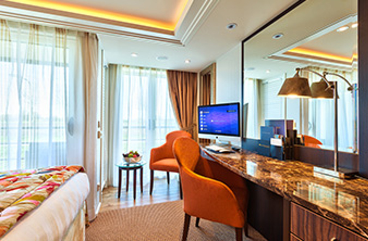 AmaWaterways AmaLea Accommodation Cat BB.jpg