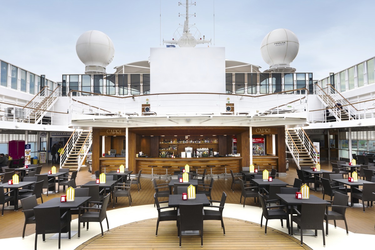 MSC Cruises MSC Sinfonia Capri Bar 2.jpg