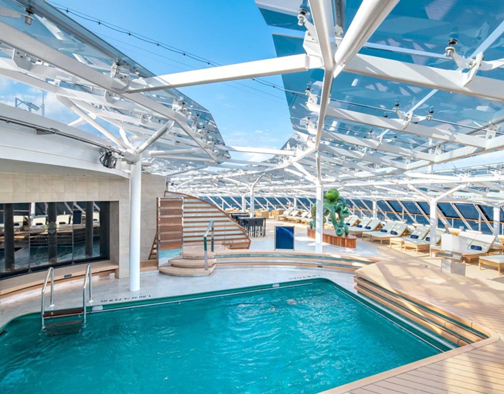 MSC Cruises MSC Grandiosa MSC Yacht Club Sundeck & Bar.jpeg