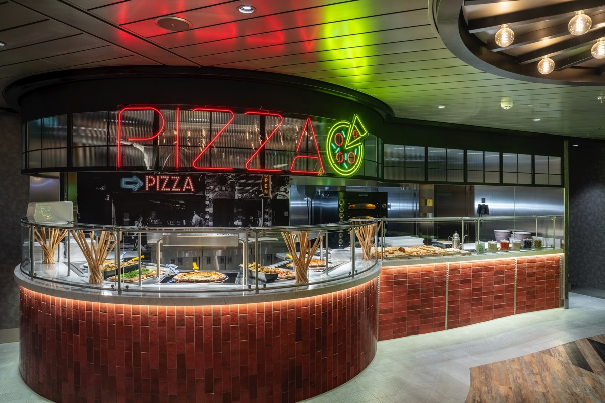 Msc Cruises Msc World Asia Pizza & Burger 1 ©Msc Rights