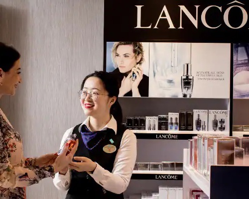 NCL Norwegian Joy The Beauty Shop.jpg