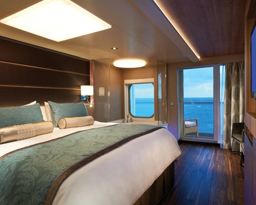 NCL Norwegian Escape The Haven Deluxe Suite with Balcony 2.jpeg