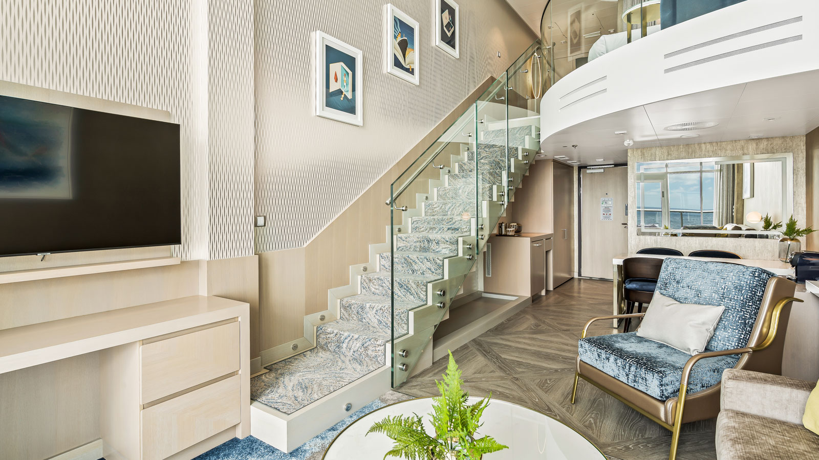 Crown Loft Suite with Balcony