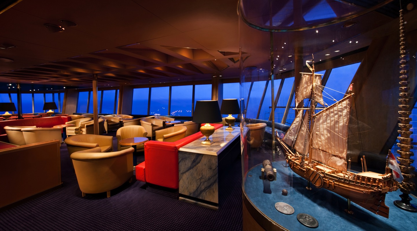 Holland America Line Vista-Class Interior Crow's Nest 2.jpg