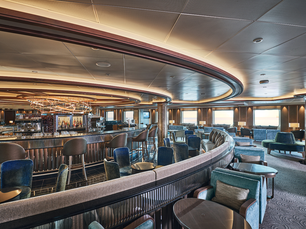 SilverSea Cruises Silver Moon Dolce Vita 3.jpg