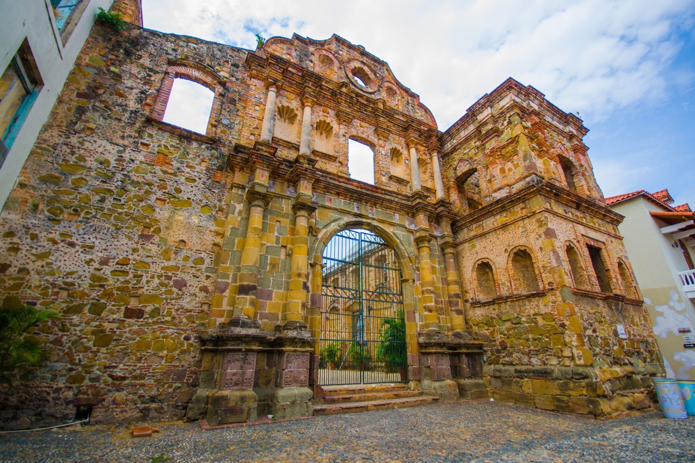 A beautiful ruin in Casco Viejo
