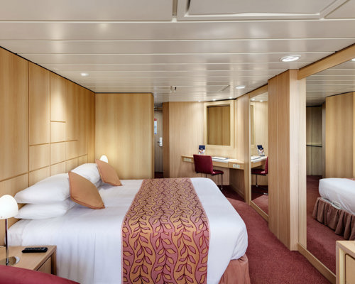 MSC Cruises MSC Sinfonia Suite 0.jpg