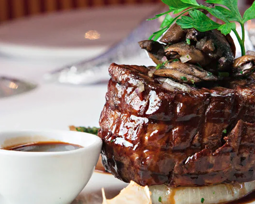 Carnival Cruise Line Dining Room 1.png