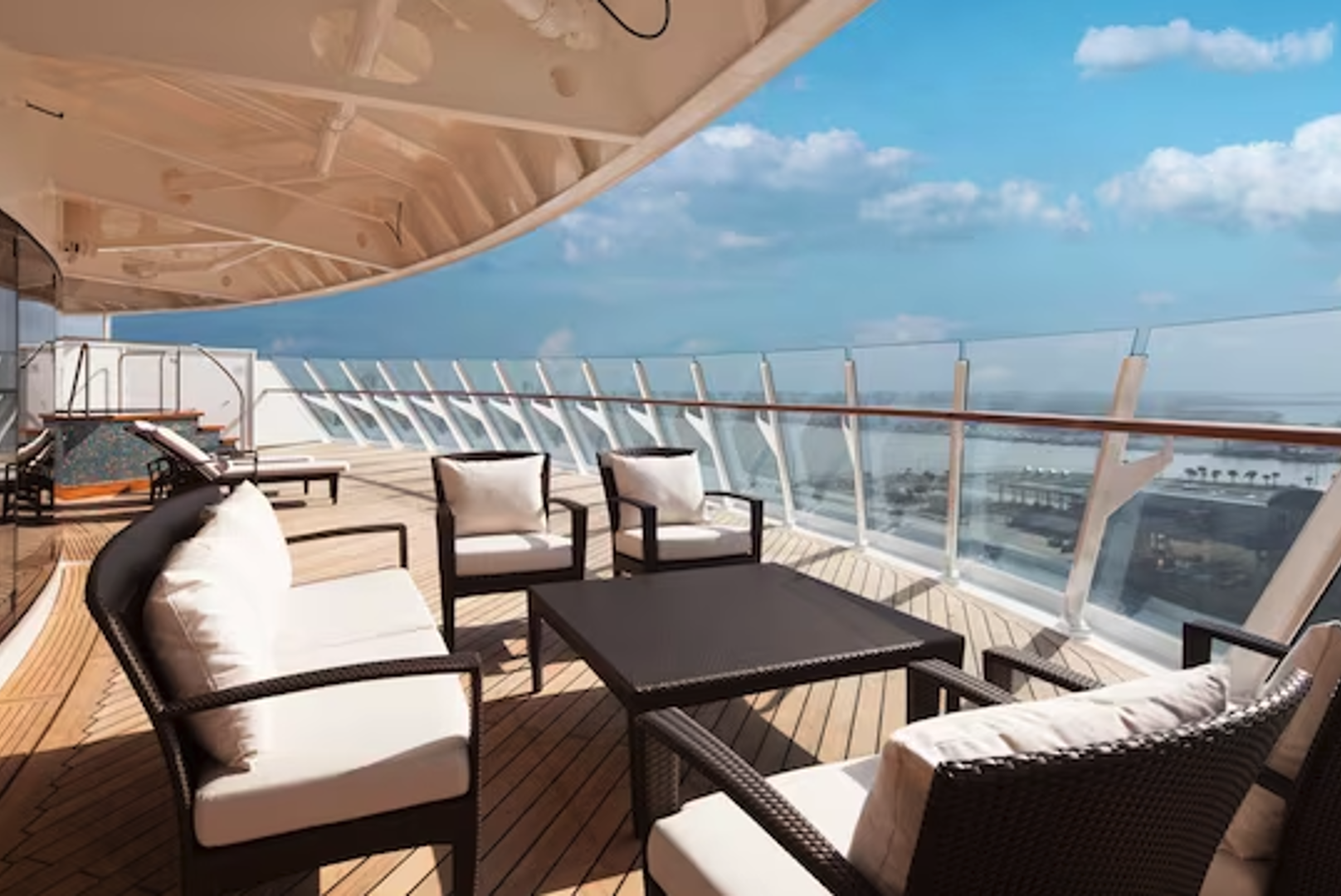 Concierge Royal Suite with Verandah