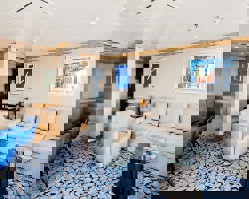 RCI UTOPIA Spacious AquaTheater Suite - 1 Bedroom 1.jpeg