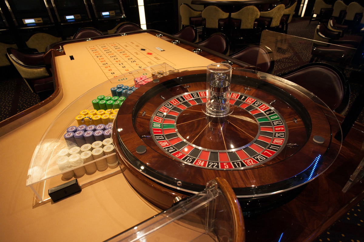 Seabourn Ovation Interior The Casino.jpg