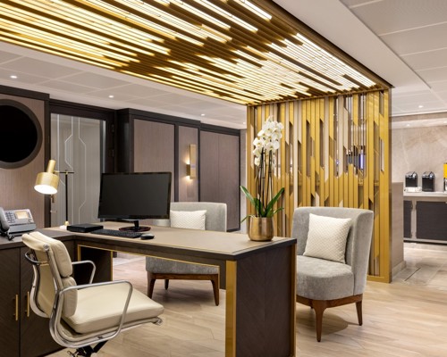 Oceania Vista - Concierge Lounge 1.jpg