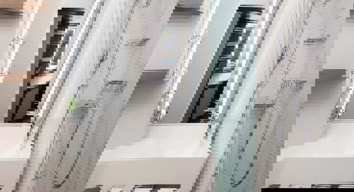 Norwegian Pearl - Solo Inside 2.jpg