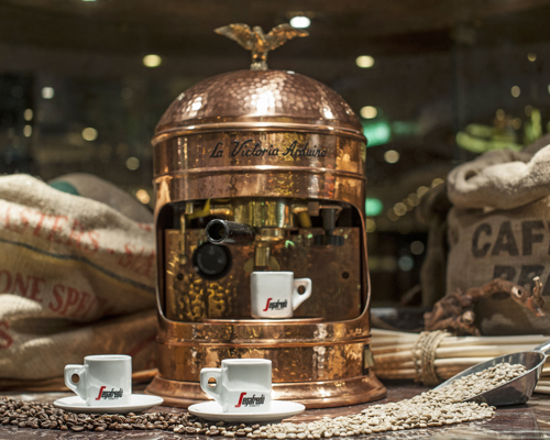 MSC Fantasia Class coffee bar.jpg