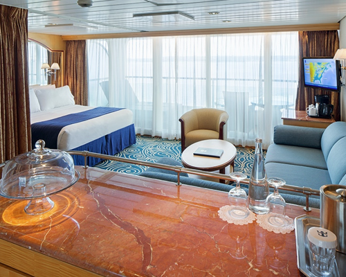 RCI Vision of the Seas Grand Suite 1 Bedroom.png