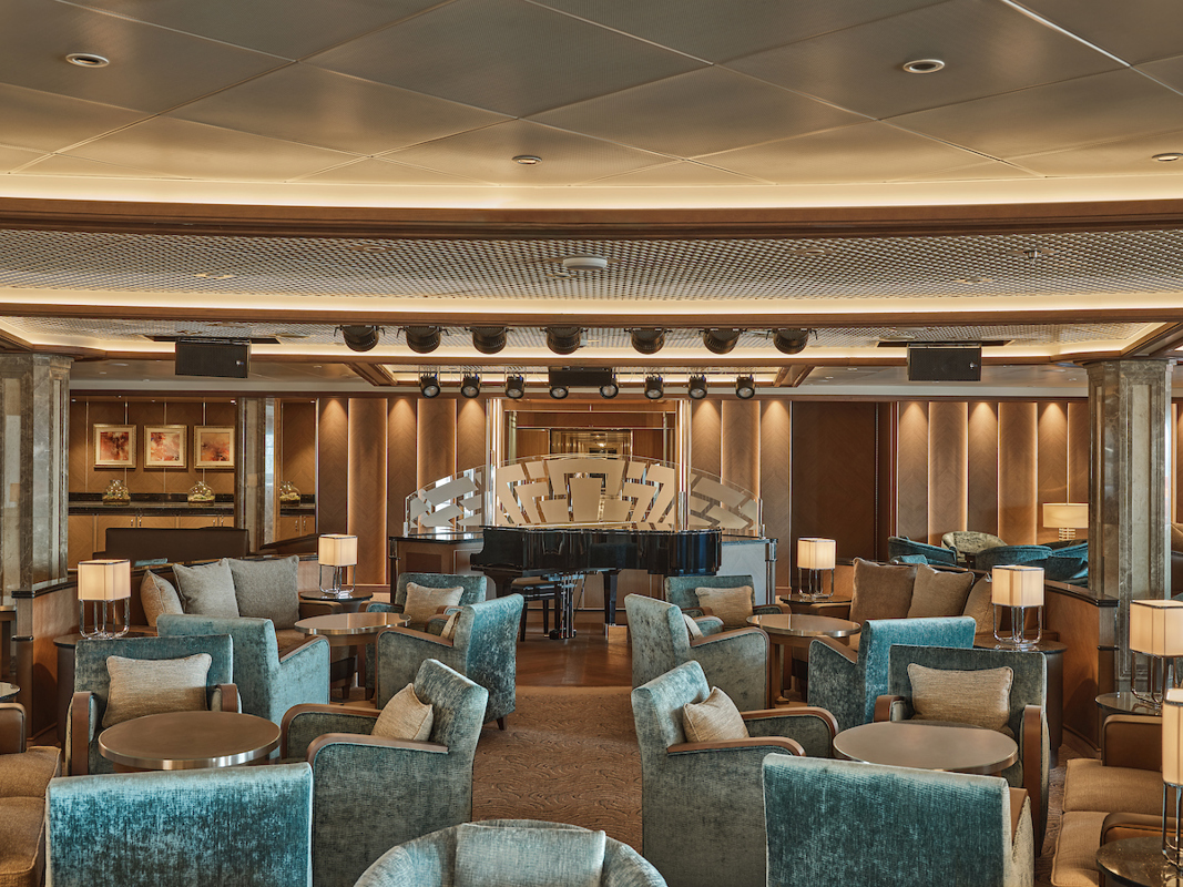 SilverSea Cruises Silver Moon Dolce Vita 1.jpg