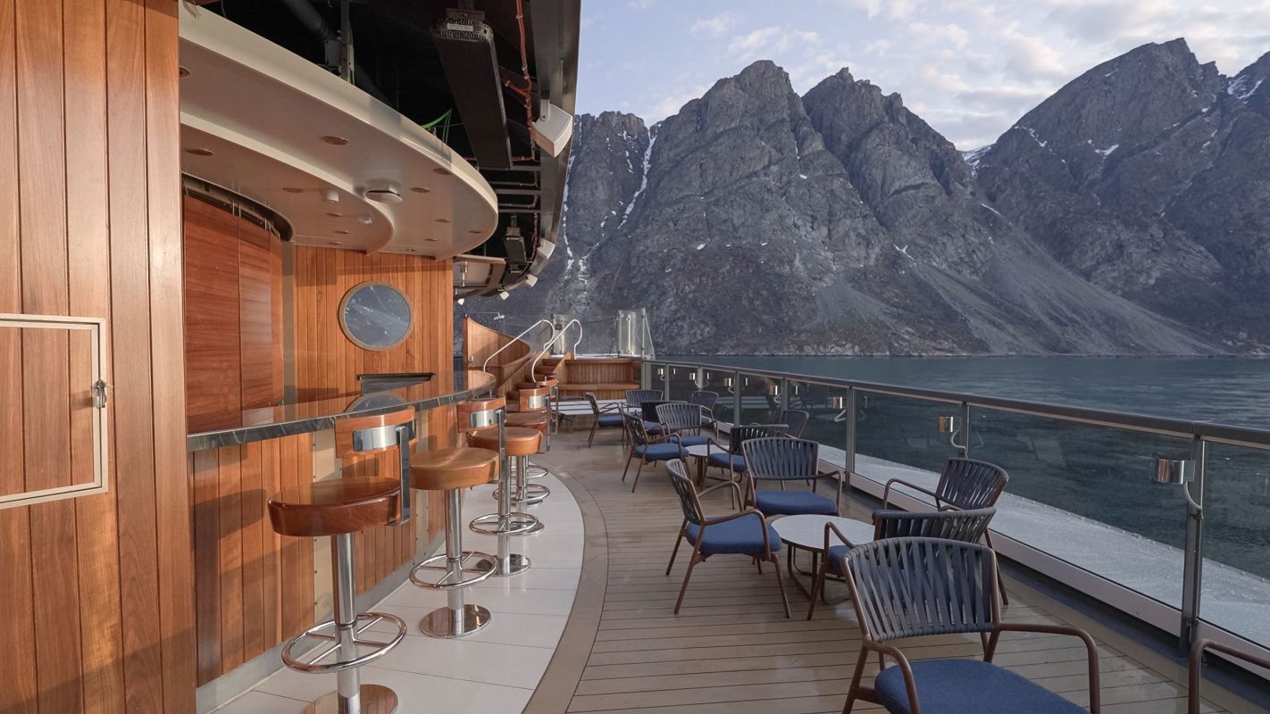 Seabourn Pursuit - Expedition Lounge.jpg