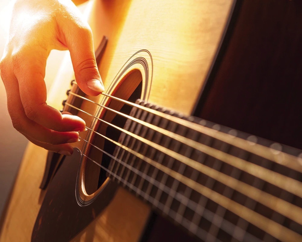 AmaWaterways, Guitar.jpg