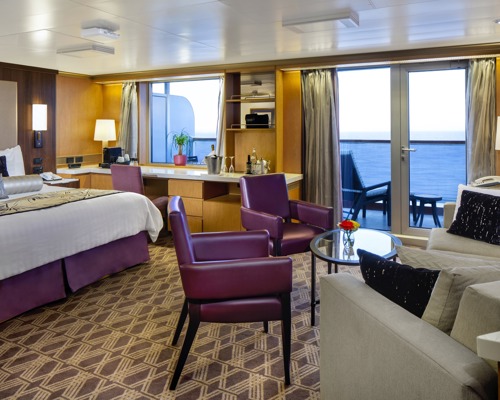 HAL Noordam Neptune Suite 1.jpg