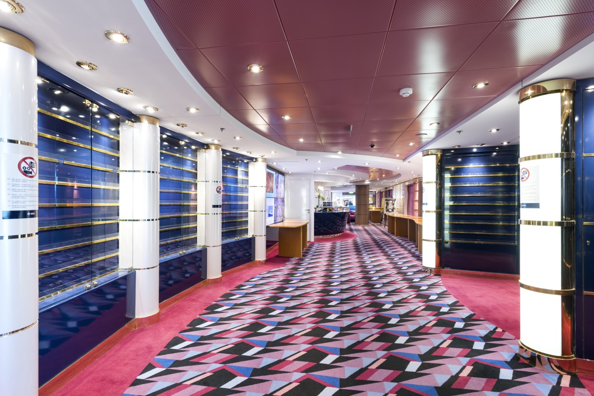 MSC Cruises MSC Opera Photo Shop 0.jpg