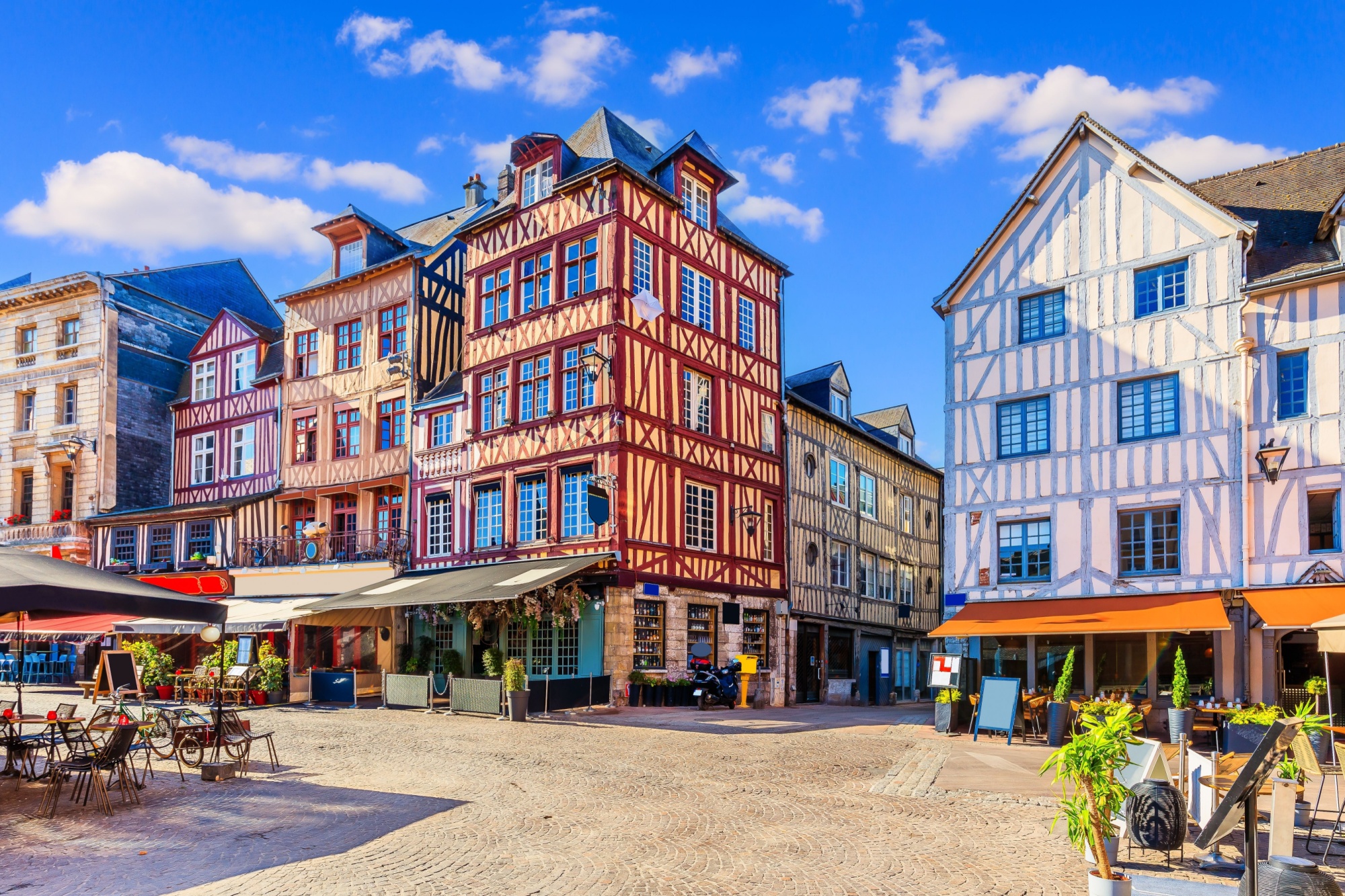 Shutterstock 2218355793Rouen