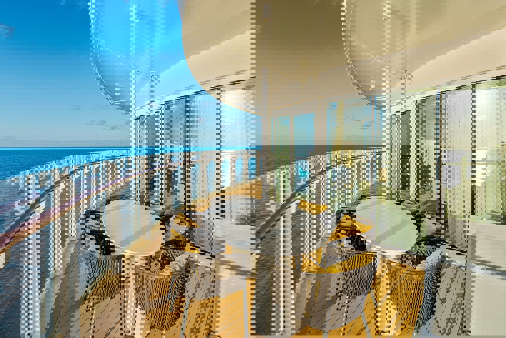 Spacious AquaTheater Suite Large Balcony – 2 Bedrooms