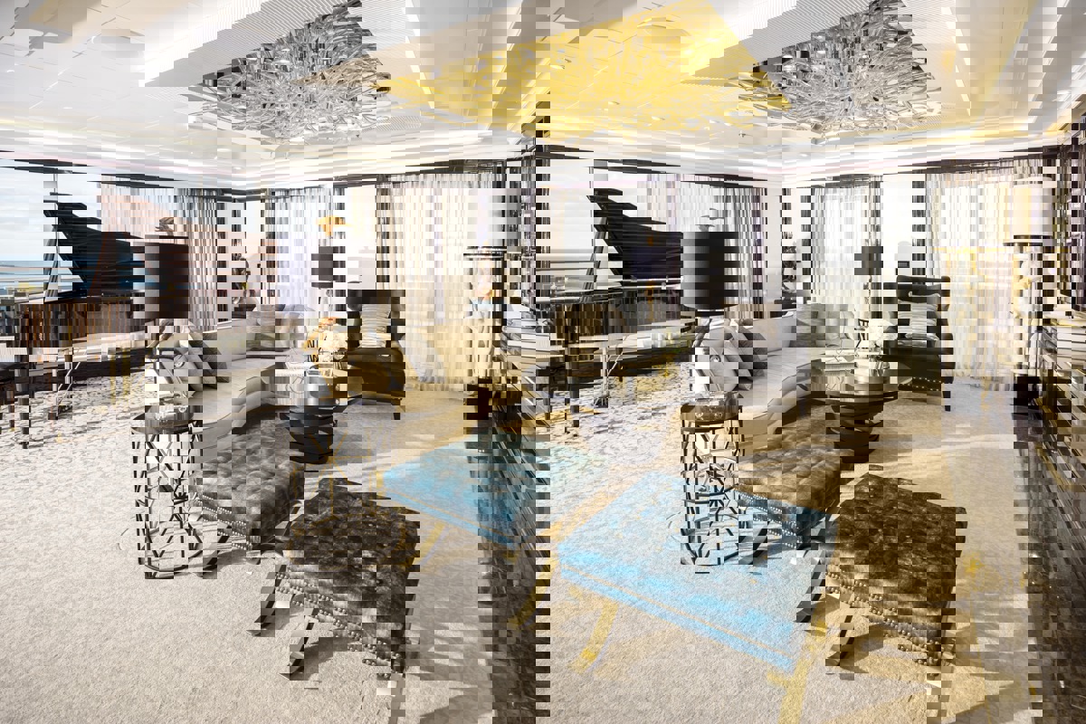 Regent Seven Seas EXPLORER Regent Suite 0.jpg