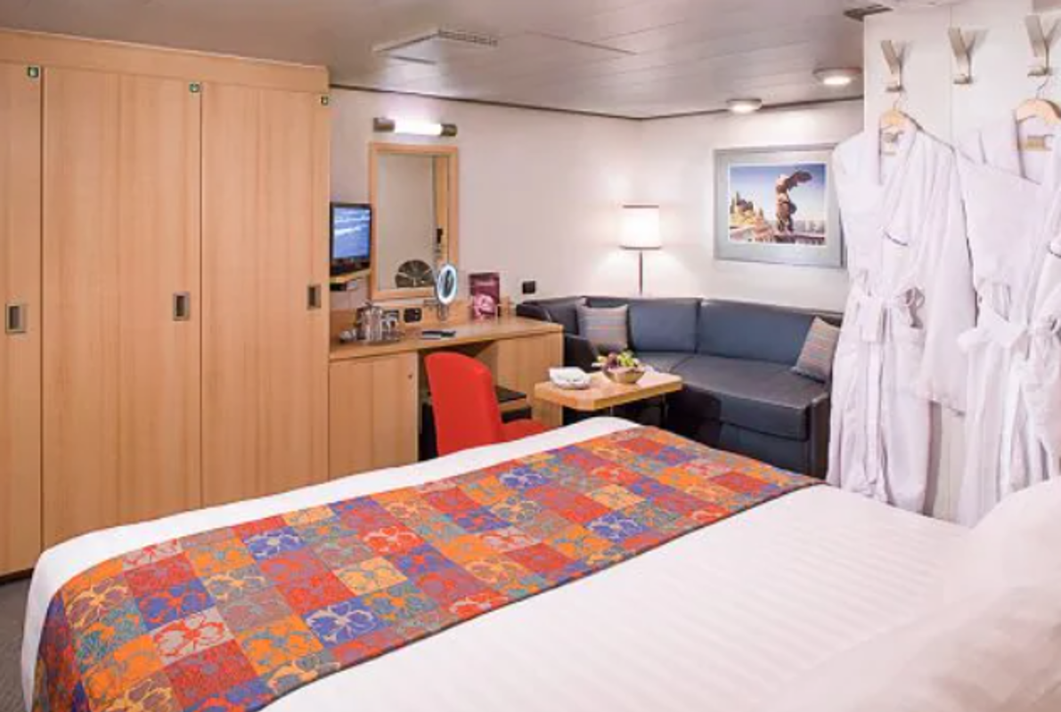 Holland America Line - Nieuw Amsterdam - Inside.png